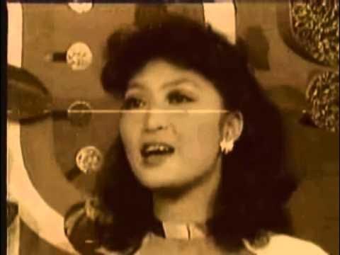 Địu con đi nhà trẻ