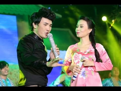 Đò qua bến sông