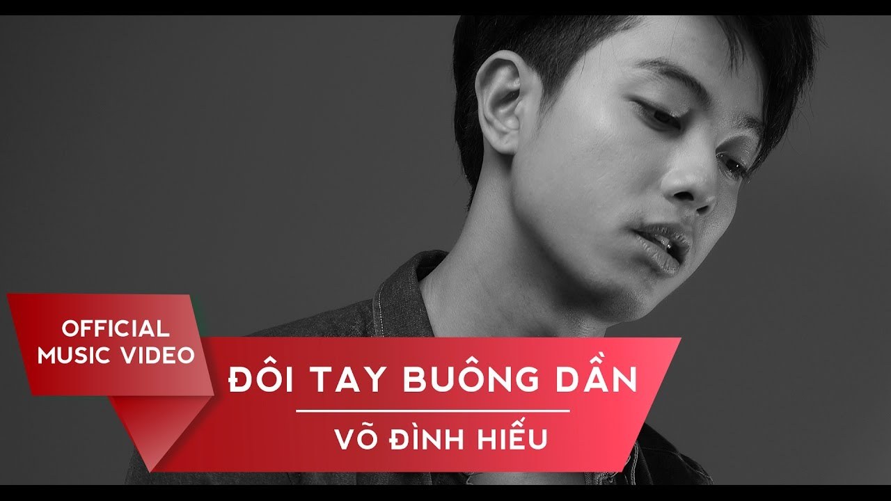 Đôi tay buông dần