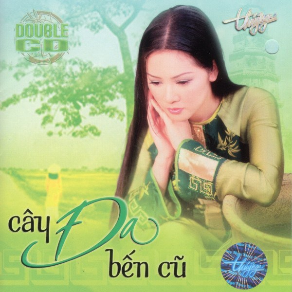 Dưới giàn hoa cũ