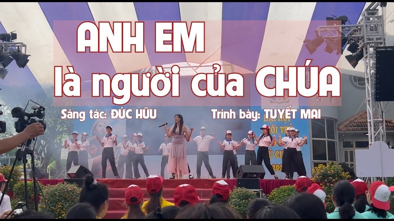 EM LÀ
