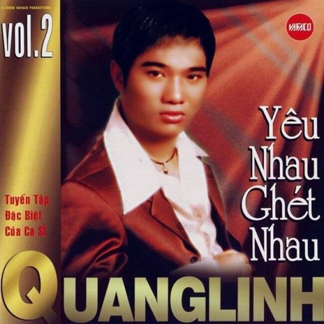 Giữa tiệc đời