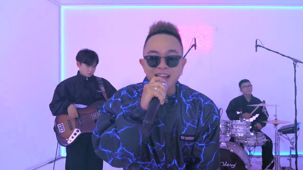 Hạnh Phúc Khi Anh Có Em