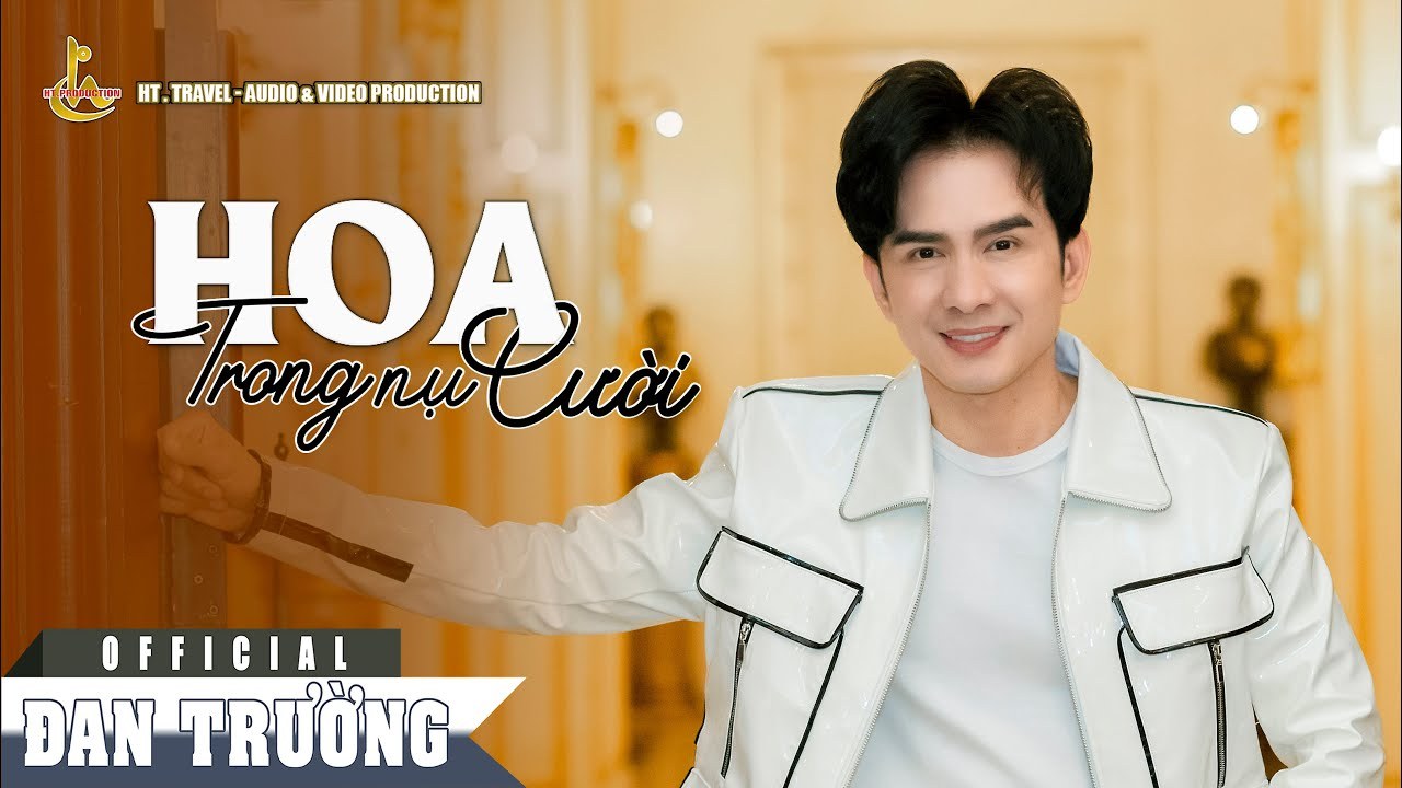 Hoa Trong Nụ Cười