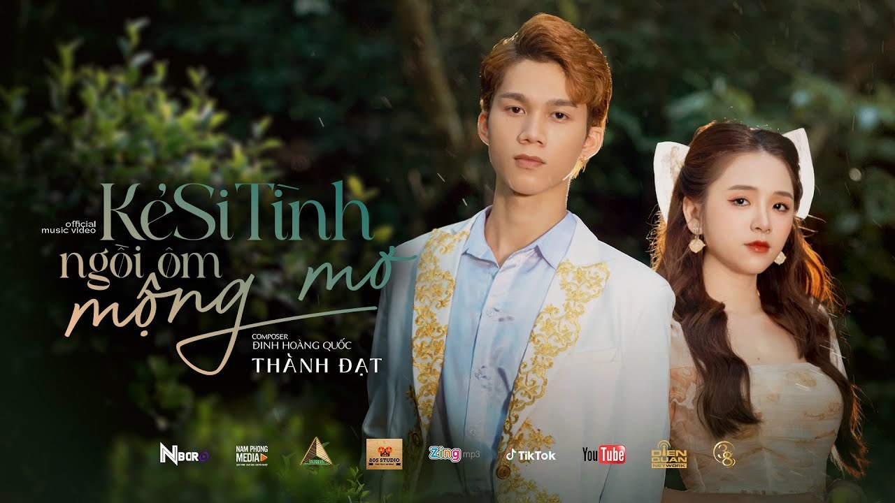 Kẻ Si Tình Ngồi Ôm Mộng Mơ