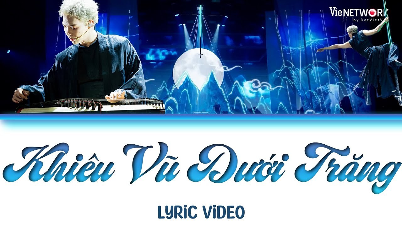 Khiêu Vũ Dưới Trăng