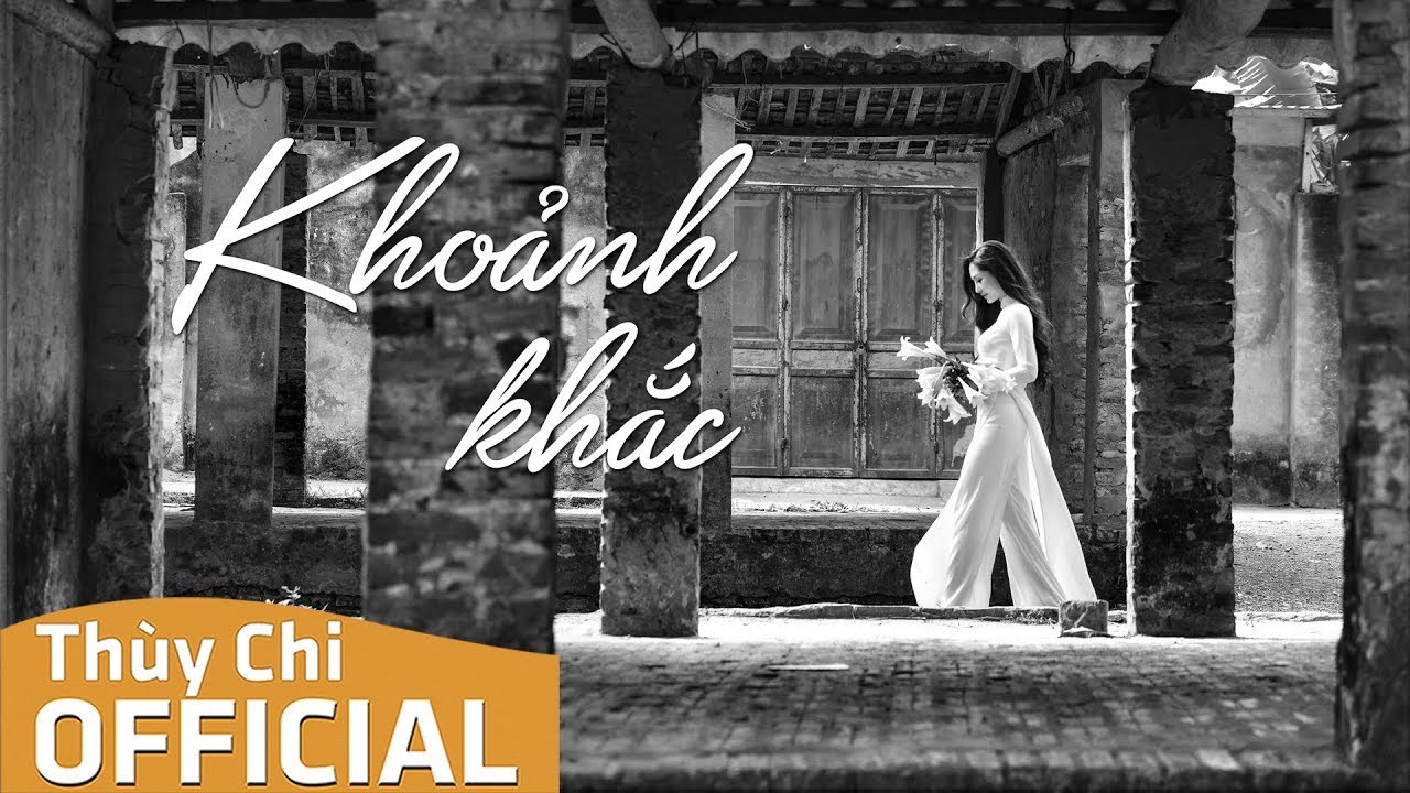KHOẢNH KHẮC RỐI LÒNG