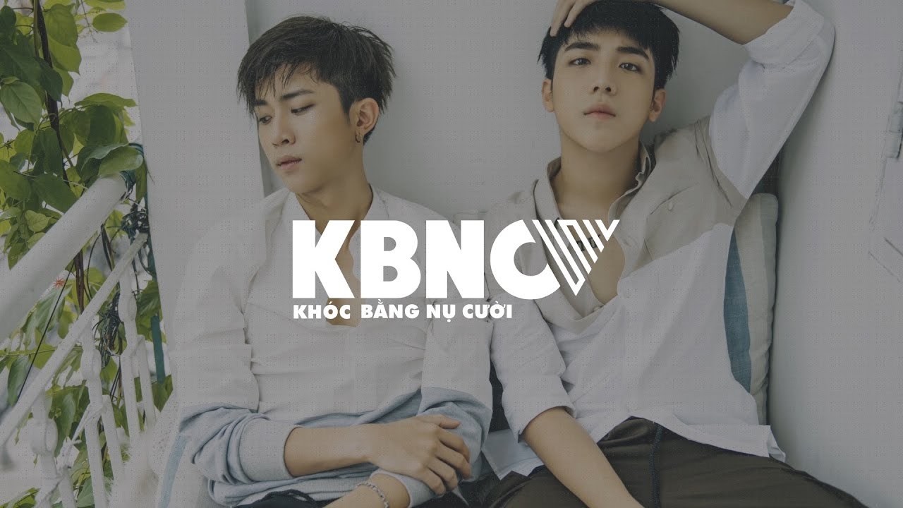Khóc Bằng Nụ Cười