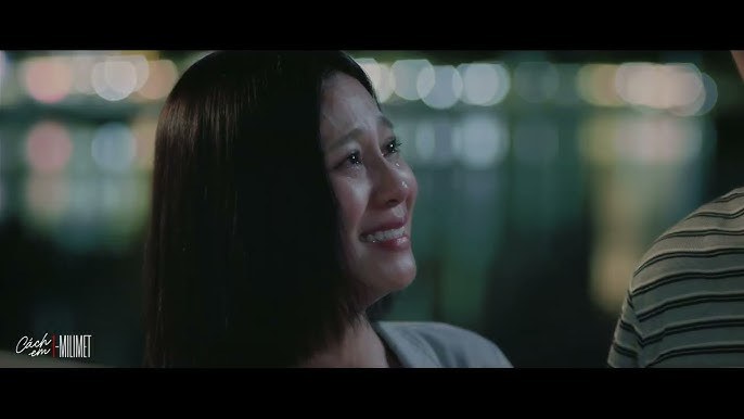 Lại Gần Bên Em