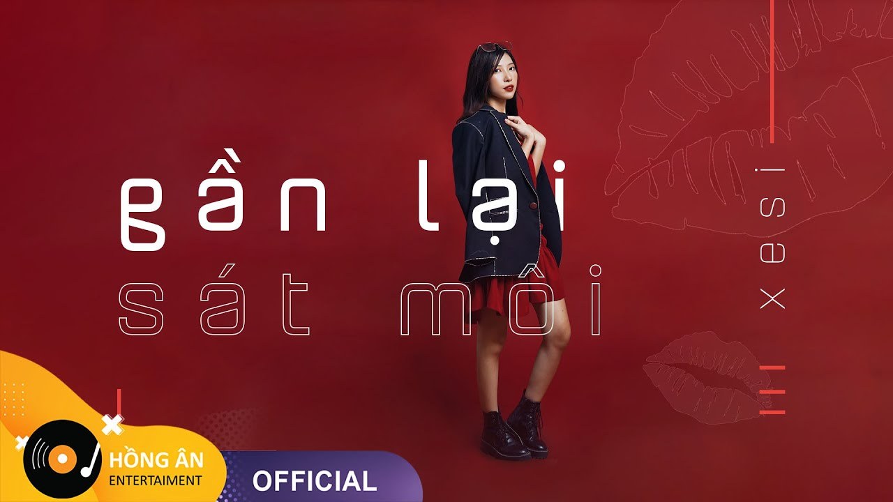 Lại Gần Sát Môi