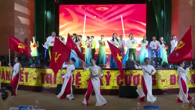 mashup lá cờ, đường lên phía trước, dòng máu lạc hồng