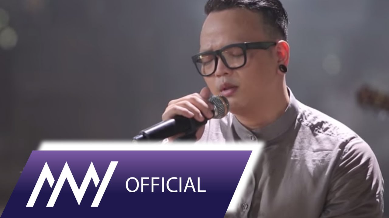 Mashup Yếu Đuối - Chỉ Một Câu - Khoảng Cách Chia Xa