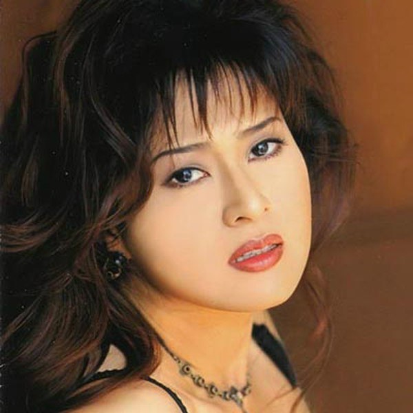 Mưa ướt mi buồn