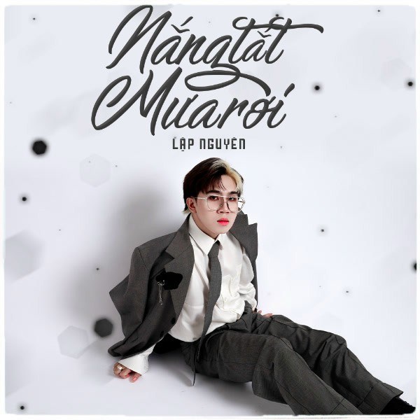 Nắng Tắt Mưa Rơi