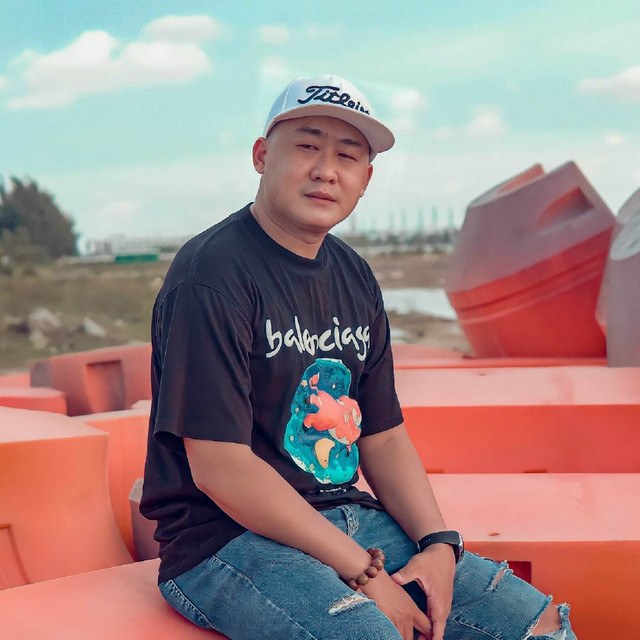NỂ NHAU MÀ SỐNG