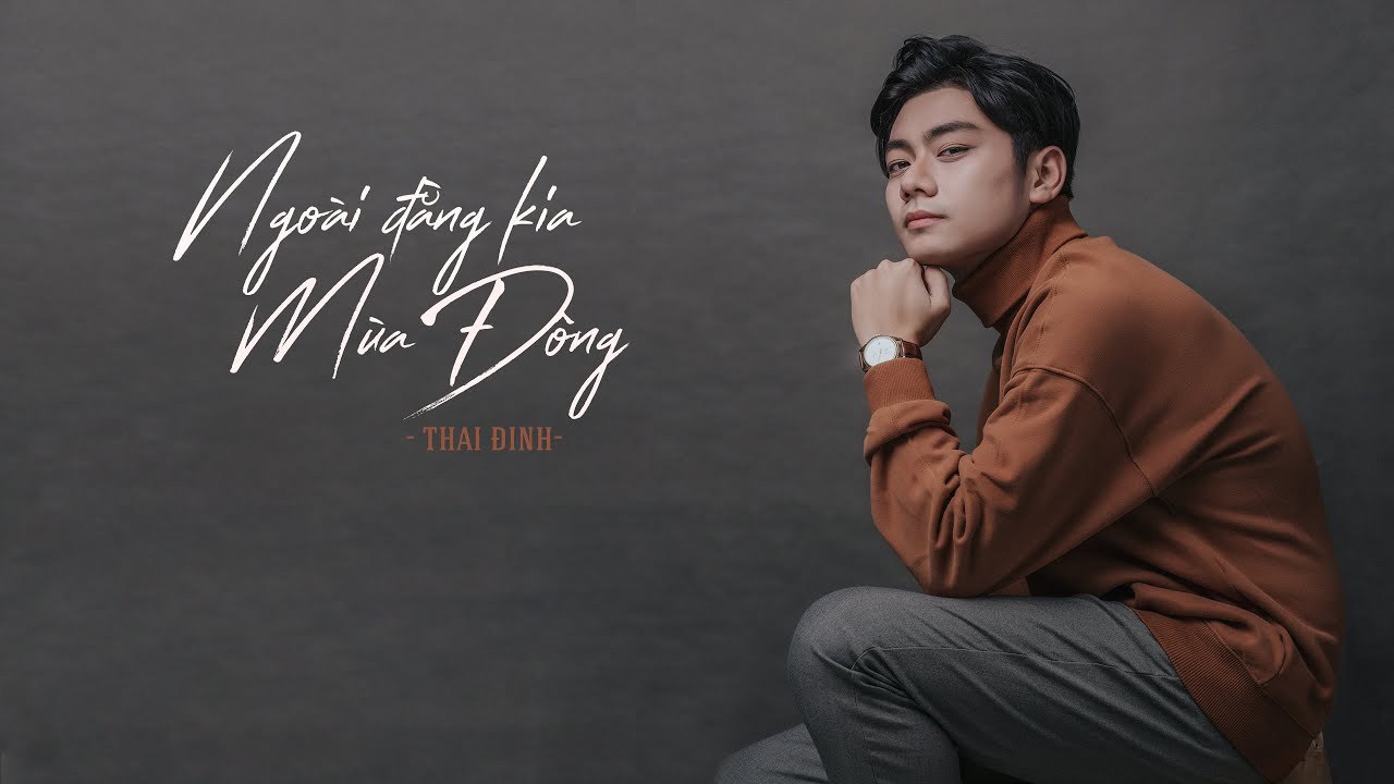 Ngoài Đằng Kia Mùa Đông