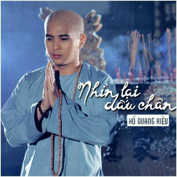 Nhìn lại dấu chân