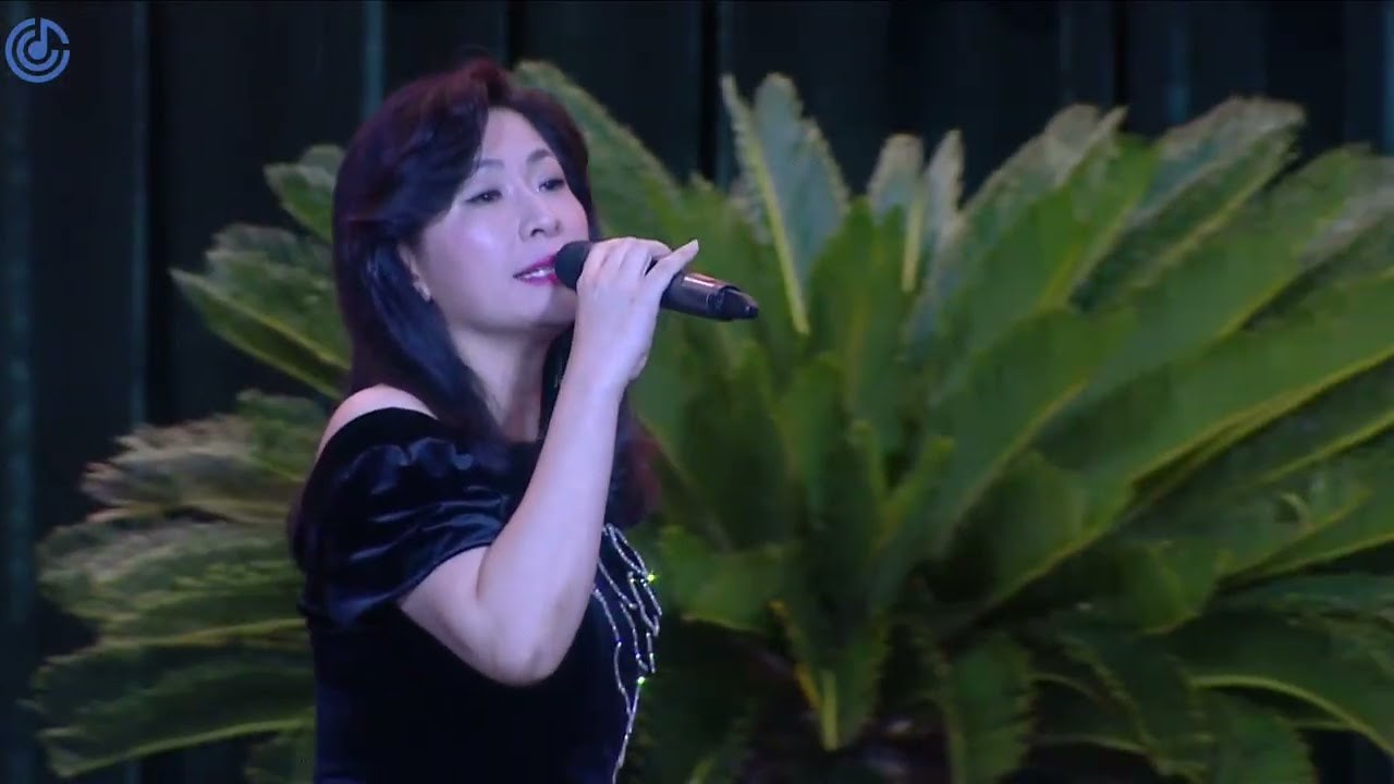 Những Bàn Chân Lặng Lẽ