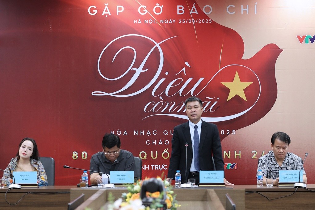 Những đóa hồng nhung
