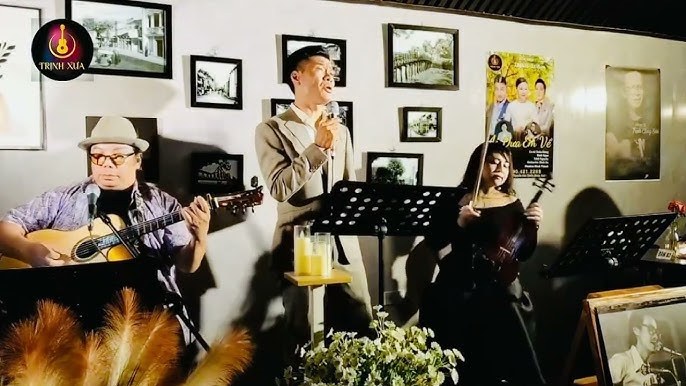 Nửa Ánh Trăng Tan