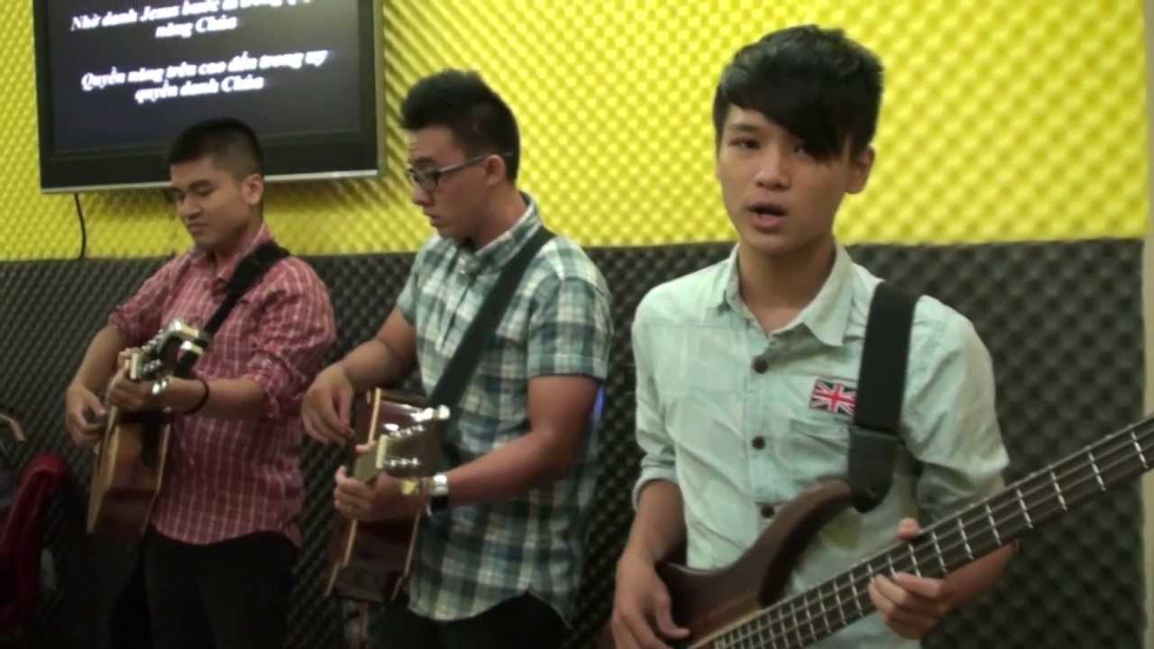 Phá Tan Mọi Xiềng – Am [Break Every Chain]