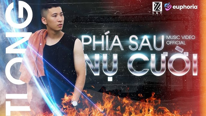 Phía Sau Nụ Cười