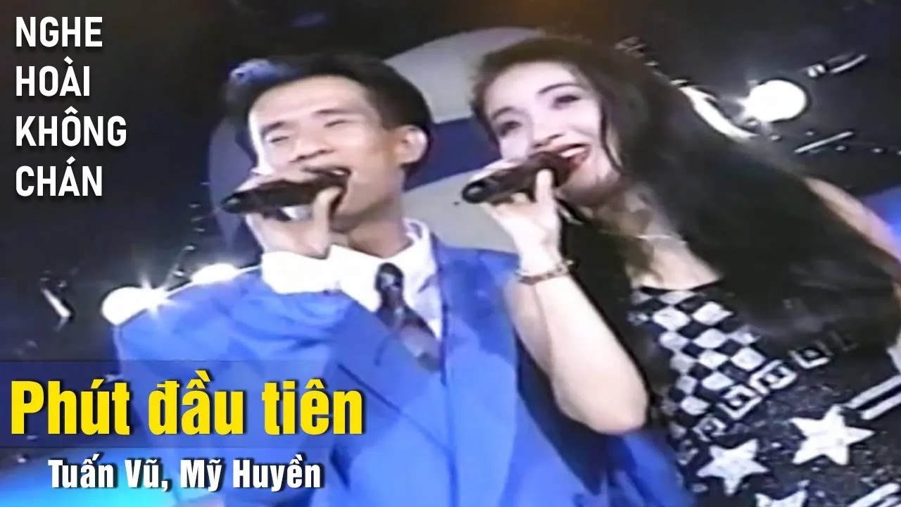 Phút đầu tiên