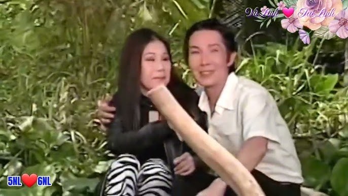Theo anh xuống thuyền