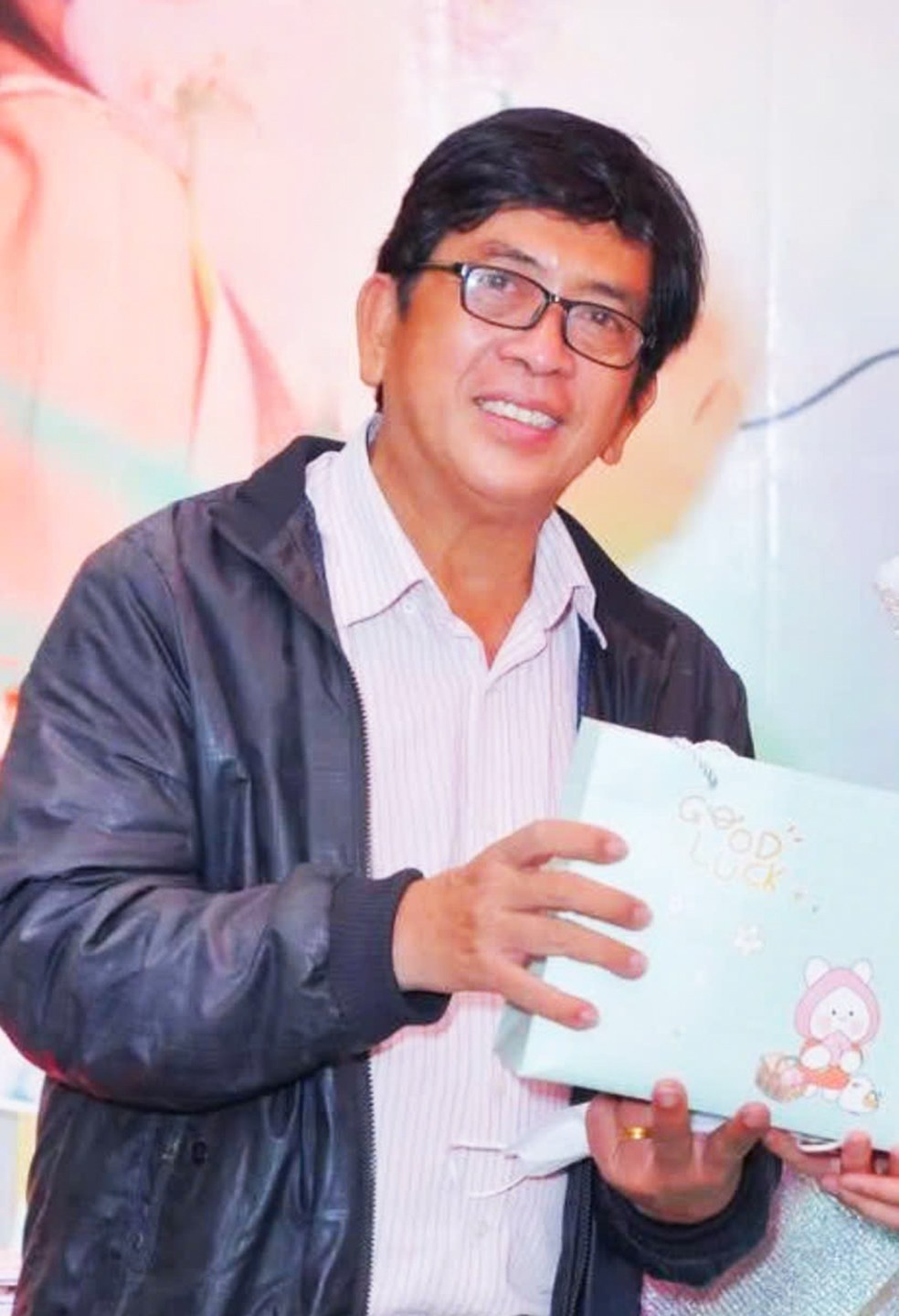 Về 1 Người