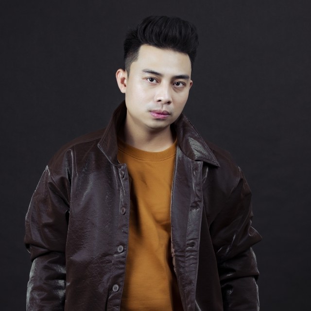 Vội Vã Tìm Em
